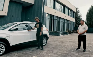 Садыр Жапаров подарил автомобиль экоактивисту из России