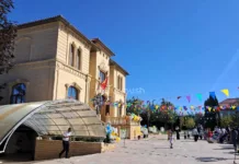 В бывших домах «вора в законе» Камчы Кольбаева в Чолпон-Ате открыли детский сад, районный отдел образования и центр детского творчества