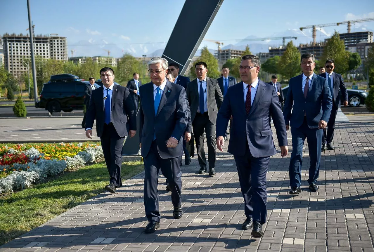 5278245418301519536 Президенты пишут будущее: итоги встречи Токаева и Жапарова