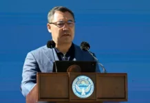 Садыр Жапаров: «Кумтөр кени дагы 40-50 жыл өлкөнүн кызыкчылыгы үчүн иштейт»