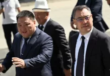 Президент Оштогу ипотекалык үйлөрдүн курулушу менен таанышты