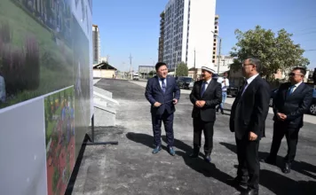 Садыр Жапаров осмотрел жилой комплекс, строящийся Госипотечной компанией в Оше