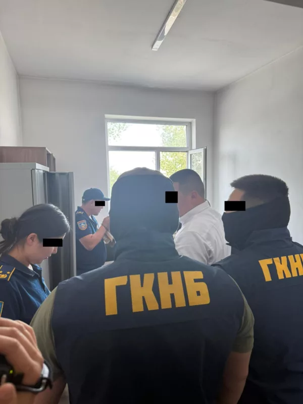 Bez nazvaniya 11 гкнб задержал начальника отдела мчс за коррупцию