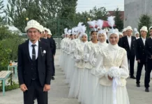 В Баткене провели массовую свадебную церемонию для 25 пар