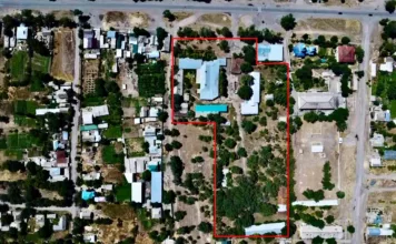 Экс-вице-премьер Кыргызстана вернул государству швейную фабрику в Чалдыбаре