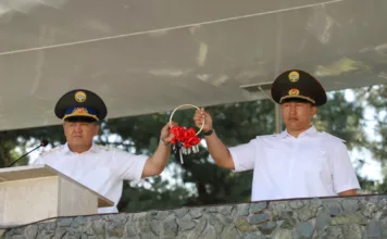 Ташиев вручил Департаменту охраны и конвоирования современную спецтехнику на 81 млн сомов