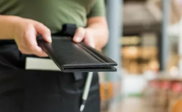 В Кыргызстане могут отменить плату за обслуживание в кафе и ресторанах