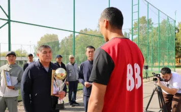 Камчыбек Ташиев вручил награды победителям спартакиады на Кубок главы ГКНБ