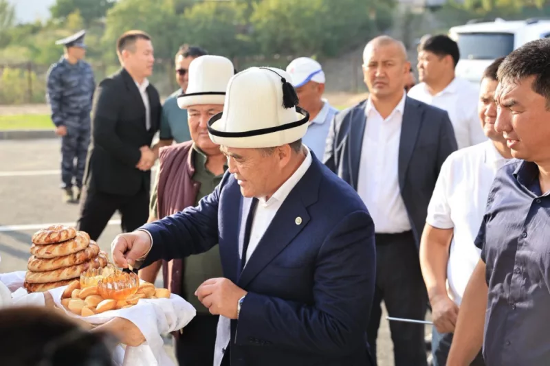 2025 09 15 10 04 57 515920 в токтогуле открылся новый стадион