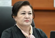 Жогорку Кенеш досрочно освободил Гулшаркан Култаеву от должности члена ЦИК