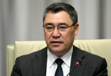 Президент мектеп жана бала бакча куруу үчүн мамлекеттик резиденциядан жер берди