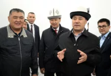 Кара-Сууда «Манас» стадиону ачылды. Ага президент жана УКМК төрагасы катышты