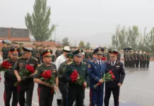 «Ата-Бейитте» баатырлардын элеси эскерилди: Чек ара жаңжалына 3 жыл