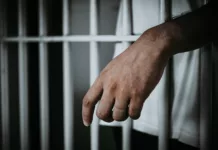 В Лебединовке 17-летний парень убил приятеля и бросил его тело в выгребную яму туалета