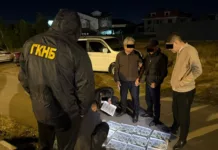 УКМК: Адвокат 7 миң доллар пара алып жаткан учурда кармалды