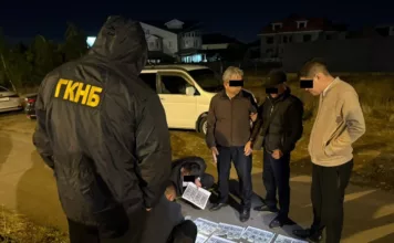 УКМК: Адвокат 7 миң доллар пара алып жаткан учурда кармалды