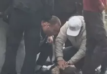 В центре Бишкека на улице Фрунзе микроавтобус сбил девочку