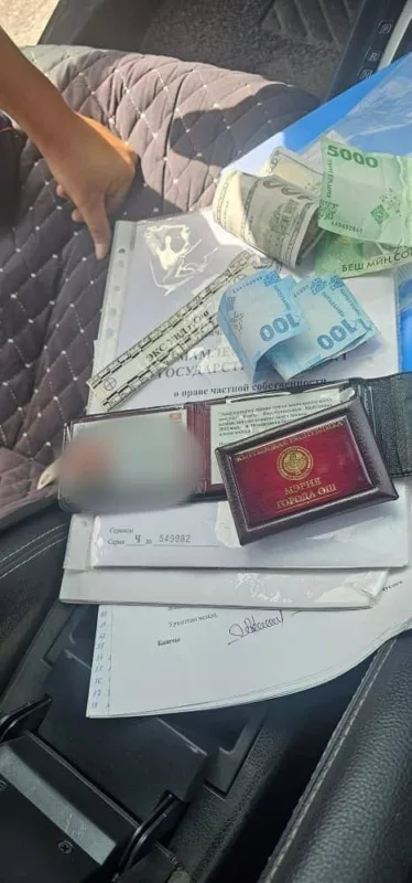 Photo 2025 09 10 12 45 03 2 в городе ош задержаны госслужащие, подозреваемые в получении взятки