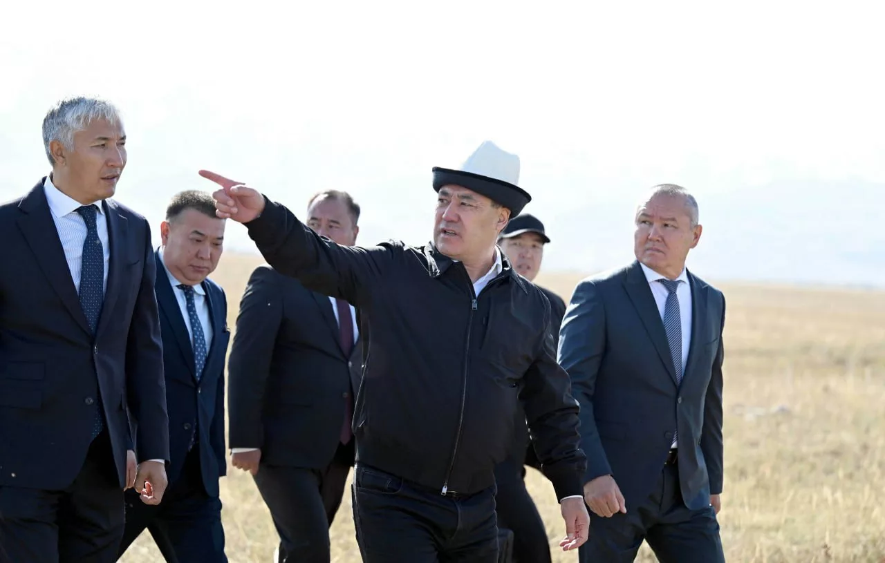 photo 2025 09 29 14 43 21 Президент Садыр Жапаров Ысык-Көл облусунда Түп — Кеген жолун ачты