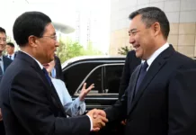 Садыр Жапаров Кытайга болгон иш сапарынын жүрүшүндө Пекин шаарына барды