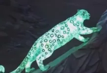 На перевале Тоо-Ашу установили светящегося снежного барса