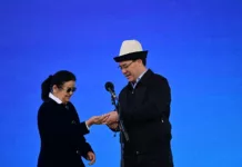 Садыр Жапаров открыл ипотечный ЖК «Асман Резиденс-4» в Сузаке