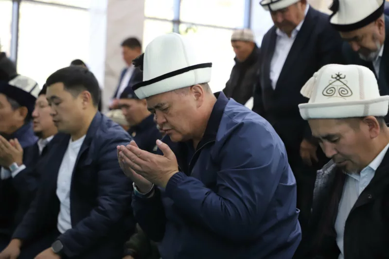 571247413 1291567499650815 1007965528827122245 n камчыбек ташиев открыл новую мечеть в нарыне