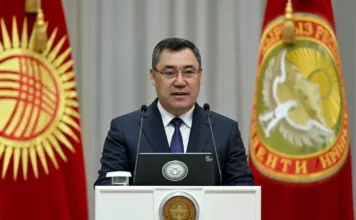 Садыр Жапаров бир катар өлкөлөрдүн элчилеринин ишеним грамоталарын кабыл алды