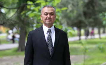 Кыргызстандын Чикаго шаарындагы консулу Болотбек Борбиев кызматтан бошотулду