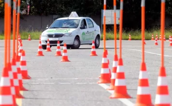 В Кыргызстане введен мораторий на лицензирование автошкол