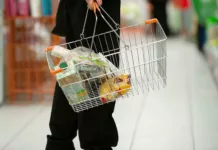 Прожиточный минимум в Кыргызстане превысил 8,7 тыс. сомов