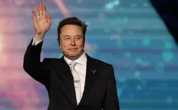 Илон Маск стал первым в истории человеком с состоянием в $500 миллиардов