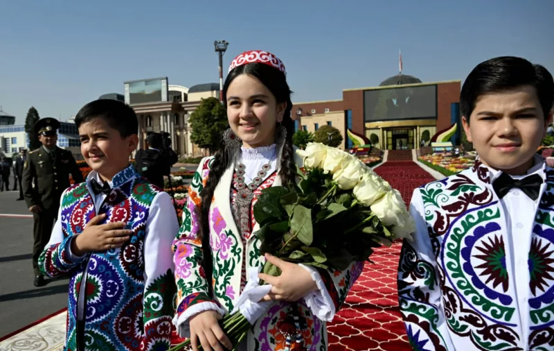 Photo 2025 10 09 16 26 11 2 садыр жапаров прибыл в таджикистан на саммиты снг и "центральная азия – россия"