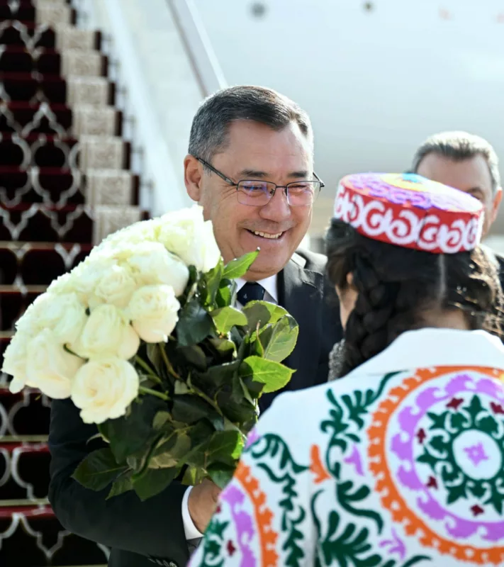 Photo 2025 10 09 16 26 12 садыр жапаров прибыл в таджикистан на саммиты снг и "центральная азия – россия"