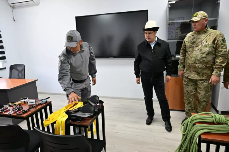 Photo 2025 10 27 17 47 20 садыр жапаров открыл учебно-тренировочный центр гкнб в джалал-абадской области