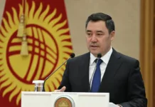 «Прекратите такие крайности». Садыр Жапаров обратился к чиновникам, в частности к мэрам Бишкека и Оша
