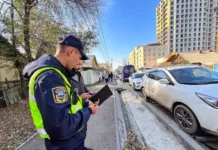 В Бишкеке за один день эвакуировали 64 авто за неправильную парковку