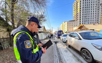 В Бишкеке за один день эвакуировали 64 авто за неправильную парковку