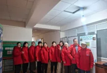 Соцработники Бишкека получили новую спецодежду