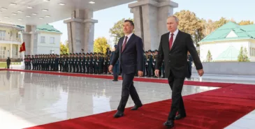 Президент России поприветствовал военнослужащих на кыргызском: «Салам, аскер!» Главная