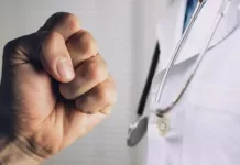 В Кыргызстане ужесточены штрафы и наказания за насилие в отношении людей при исполнении