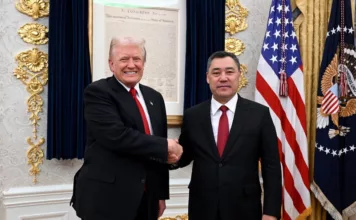 Садыр Жапаров провел переговоры с Дональдом Трампом