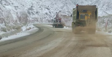 На перевалах продолжает действовать временное ограничение для грузовиков Главная