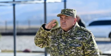 Камчыбек Ташиев вручил ключи от новых квартир пограничникам Главная