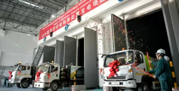 Для нового мусороперерабатывающего завода не хватает отходов из Бишкека, сообщил Садыр Жапаров. Главная