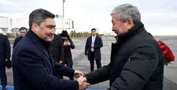 Адылбек Касымалиев с рабочим визитом прибыл в Казахстан Главная