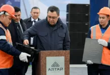 Президент дал старт масштабному проекту строительства городка «Алтай» в Бишкеке