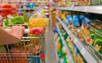 Минэкономики озвучило цены на продукты и топливо в Кыргызстане