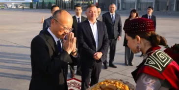 Президент АБР прибыл в Бишкек с рабочим визитом Главная