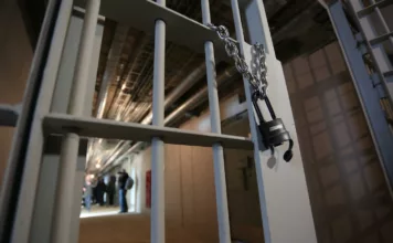 В Кыргызстане ужесточили наказание за мошенничество: штрафы и тюрьма